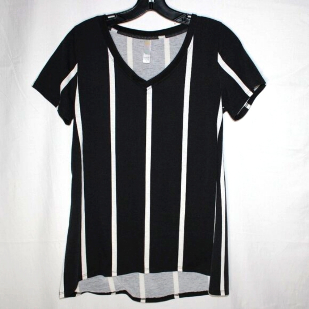 ✨ LuLaRoe XS Striped V-Neck Tunic Tee ✨